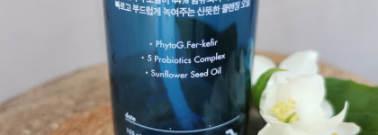 Ничего необычного от Dr. Ceuracle... Очищающее масло Pro Balance Pure Cleansing Oil и эссенция с экстрактом листьев чайного дерева Tea Tree Purifine 95 Essence