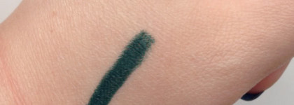 Еще один хороший продукт от Golden Rose - dream eyes eyeliner