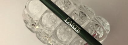 Зеленый карандаш для глаз от L’arte del bello. Professionale №08