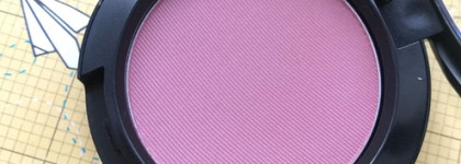 "А я только с мороза..." Румяна MAC Dame