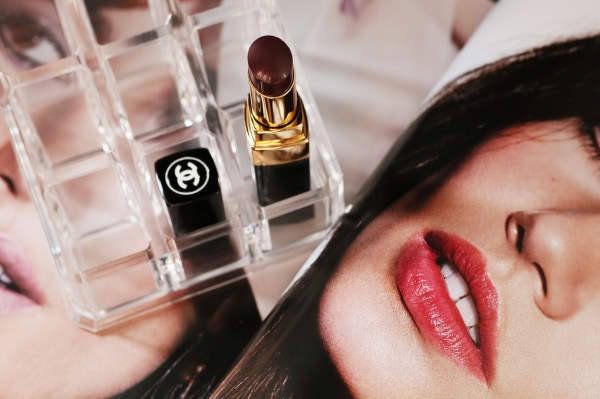 Chanel Rouge Coco Shine Hydrating Sheer Lipshine #96 Aura, Estee Lauder Pure Color Envy Sculpting Lipstick #450 Insolent Plum