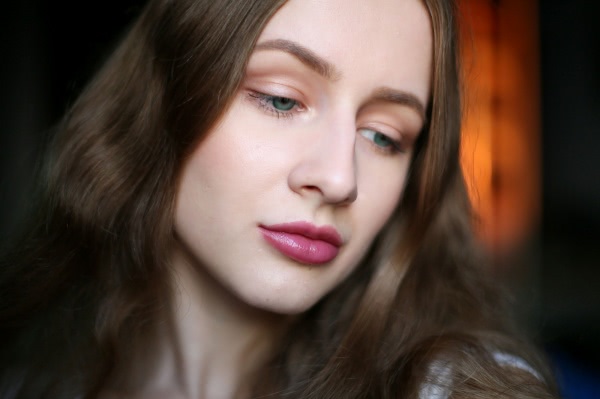Chanel Rouge Coco Shine Hydrating Sheer Lipshine #96 Aura, Estee Lauder Pure Color Envy Sculpting Lipstick #450 Insolent Plum