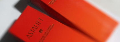 Двухступенчатая система очищения кожи Astalift:  moisture foam cleanser  ( Увлажняющая очищающая пенка ) + complete make-up remover oil (Средство для удаления макияжана масляной основе)