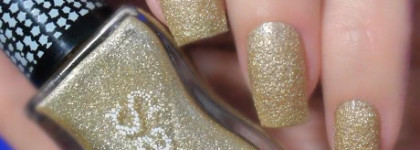 Konad Sandy Polish: Refined Blue + Cloudy Gold