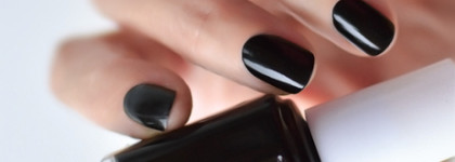 Осень в черном с Essie nail polish #56 Licorice и немного золота Sophin Virtual Effect #326