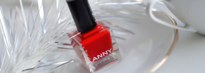 Праздничный маникюр с идеальным красным Новогодним лаком Anny Nail Polish А10.085 Only Red