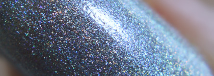 Diamonds Are Forever: Сверкающий маникюр с лаками A-England Carnation Lily Lily Rose, Symphony In Green And Gold, Kalinka, Wuthering Heights, Virgin Queen