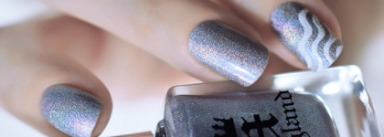 Diamonds Are Forever: Сверкающий маникюр с лаками A-England Carnation Lily Lily Rose, Symphony In Green And Gold, Kalinka, Wuthering Heights, Virgin Queen