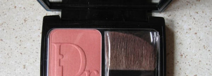 Тёплый розовый с персиковым приветом. Любовь с первого взмаха - Dior Diorblush poudre couleur vibrante 756 Rose Chérie