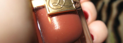 Когда нужно чем-то накрасить. Estée Lauder Pure Color Long Lasting Shimmer Lipstick - 83 Sugar Honey