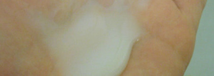 Запах "Метеоритов" в Cottage La Violette Violet Softening Shower Gel and Bath Milk with Violet extracts