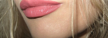 Два взгляда на румяные губы. Shiseido Perfect Rouge RD732 Blush и Dior Addict Lipstick 353 Blush