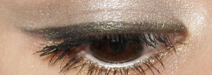 Кремовая подводка YSL Eyeliner Effet Faux Cils в оттенках 3 Noir Bronze и 5 Noir Burlat, а также кисти, которыми я её наношу: YSL Eyeliner Brush и Artdeco Eyeliner Brush