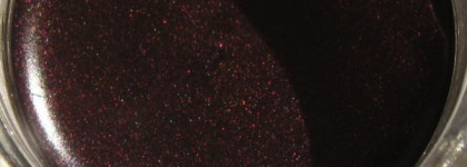Кремовая подводка YSL Eyeliner Effet Faux Cils в оттенках 3 Noir Bronze и 5 Noir Burlat, а также кисти, которыми я её наношу: YSL Eyeliner Brush и Artdeco Eyeliner Brush