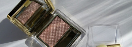 Розовая нежность с Estée Lauder Pure Color Gelée Powder EyeShadow 02 Cyber Pink