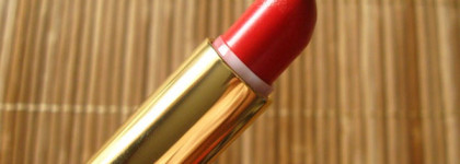 Помада в честь жены Александра Македонского: YSL Rouge Pur Couture 16 Rouge Roxane