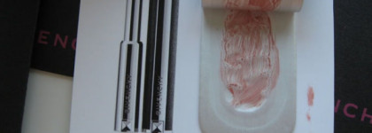 Givenchy Le Rouge-à-Porter 104 Beige Floral