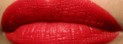 Красная матовая помада: Make Up Factory Mat Lip Stylo 29 Pure Red (Mat Wanted Collection)