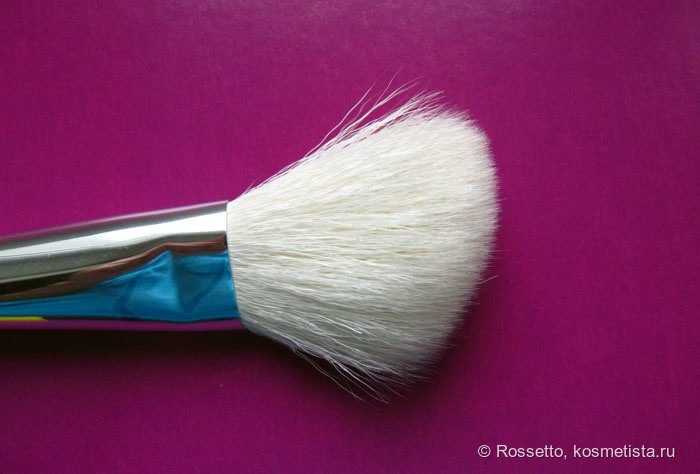 Новые кисти Artdeco Brushes Premium Quality с сюрпризами: Blusher Brush - для румян, Eyeliner Brush - для подводки, Blending Brush - для растушёвки теней
