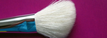 Новые кисти Artdeco Brushes Premium Quality с сюрпризами: Blusher Brush - для румян, Eyeliner Brush - для подводки, Blending Brush - для растушёвки теней