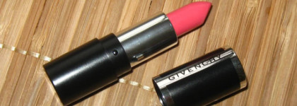 Уникальный и освежающий оттенок - розово-персиковая Givenchy Le Rouge 202 Rose Dressing