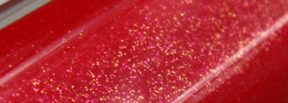 Роскошная идея в небрежном исполнении. Guerlain Gloss d'Enfer 421 Red Pow
