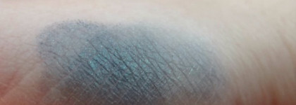 Тени Сhanel Ombre Essentielle Soft Touch Eyeshadow 74 Bois Bleu