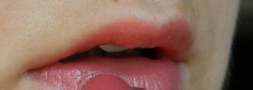 Увлажняющая губная помада "Воздушный поток" (оттенок № 4193 Персиковый воздушный) от Faberlic