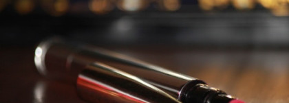 Ellis Faas Hot Lips L404 - Fluorescent Pink