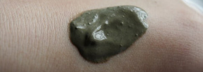 Антибактериальная маска от Himalaya herbals и SPA Питательная маска для лица с маслом Ши «Африканская экзотика» от Avon