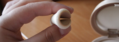 Touch of Radiance Matte Powder Foundation - Матирующая крем-пудра с экстрактом арктической морошки от Lumene № 40 - Персиковый беж