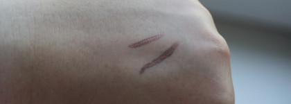 Жидкая подводка для глаз "Летнее сияние" Avon Glow liquid eyeliner в оттенке Бронзовый закат (Sunset Bronze)