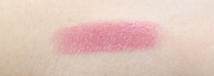 Губная помада с эффектом объема - Avon Beyond Color Lipstick Plumping Lip Color Divine Wine (винная ягода)