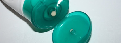 Himalaya Herbals Almond and Cucumber Peel Off Mask- Отшелушивающая маска для лица