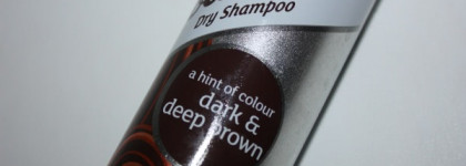 Мое мнение насчет сухого шампуня поменялось. Batiste dry shampoo for dark hair (dark and deep brown)  - Сухой шампунь для темных волос