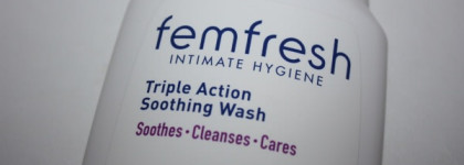 Femfresh  Intimate Hygiene Triple Action Soothing Wash - смягчающее средство для интимной гигиены тройного действия (гель для душа)