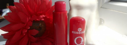 Essence Oz the great ang powerful Color changing lip balm 01 Glinda the god