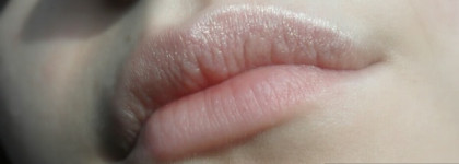 Пухлые губы с Eva Mosaic и Benefit