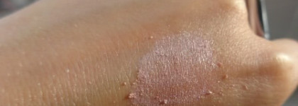 Lily Lolo Mineral Eye Shadow в оттенке Pink champagne