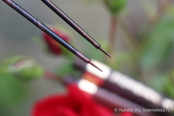 Две коричневых подводки YSL Eyeliner Baby Doll № 10 Lumiere Mordore и YSL Moire Liquid Eyeliner № 6 Chocolate Reflections