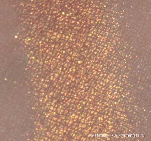 Очень летние Shiseido Luminizing Satin Eye Color Trio RD299 Beach Grass