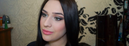 Трое из ларца, или сага о тональных кремах. Часть 1, MAC Pro Longwear Spf 10 Foundation