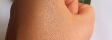 Летнее легкое перышко- Пудра Almost Powder Makeup SPF 15 от Clinique № 04