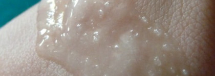 Galénic: мгновенная увлажняющая маска Aquapulpe Instant moisturising mask with wild berries и гель-эксфолиант Pur Oxygenating exfoliating gel with melilotus floral water