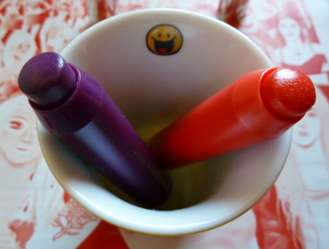 Увлажняющая помада-бальзам для губ Chubby Stick Moisturizing Lip Colour Balm #16 Voluptuous Violet и #12 Oversized orange