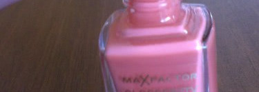 MaxFactor Glossnfinity glossy nails for up to 7 days. В оттенке cute coral 70