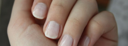 Нежный маникюр на каждый день. Essie Ballet Slippers (№6) и OPI Pirouette My Whistle (NL T55)