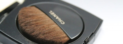 Chanel Les Beiges Healthy Glow Multi-Colour Broad Spectrum SPF 15 PA++ №01