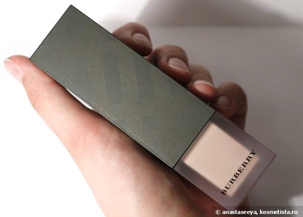 Тональный крем Burberry Velvet Foundation Trench Long wear fluid foundation №202