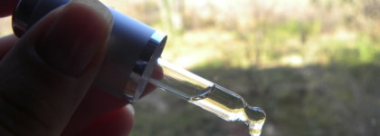 Растим ноготочки: Essie glow stronger и персиковое масло Aurelia